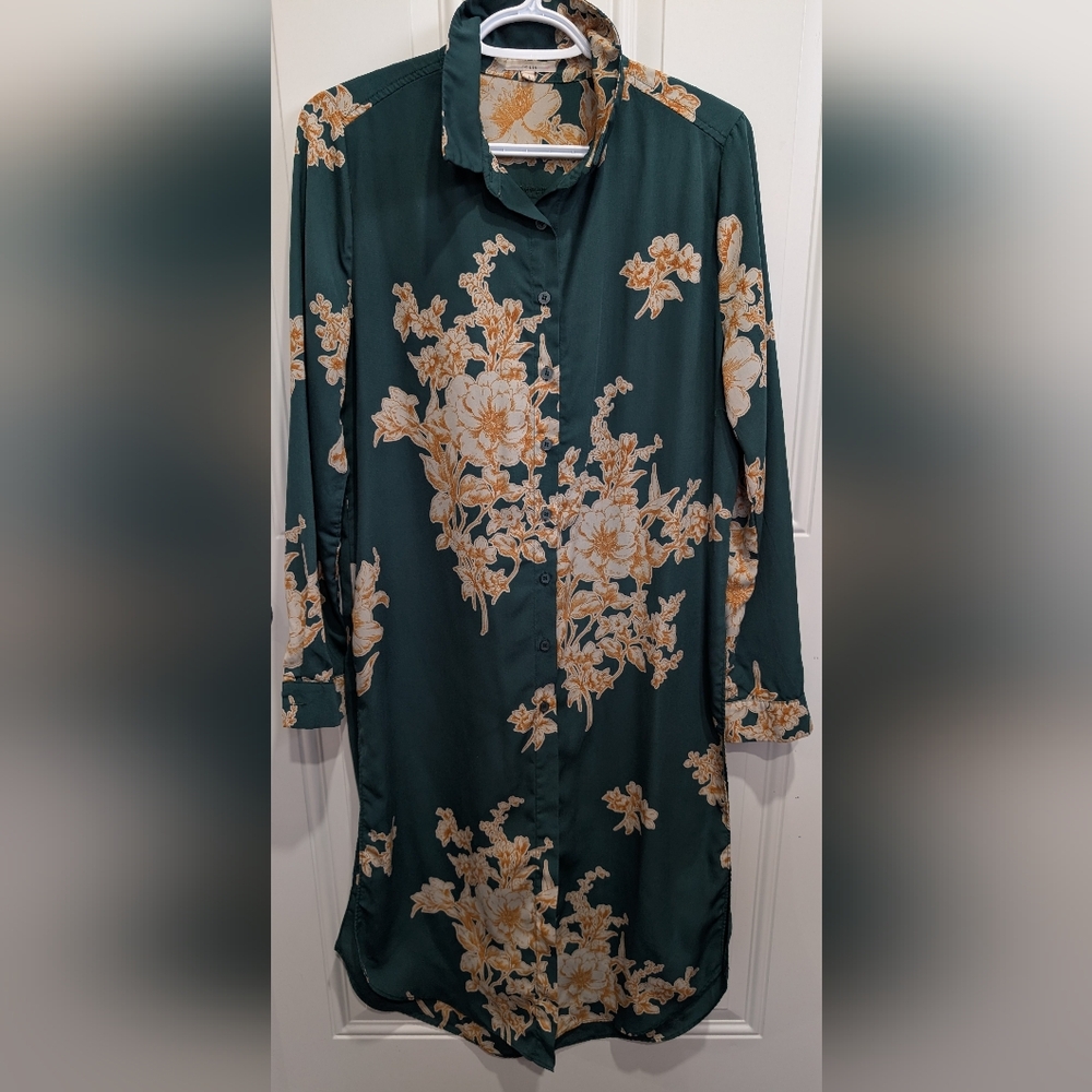 Le Lis Forest Green Long-Sleeve Button-Up Dress with Cream Floral Print